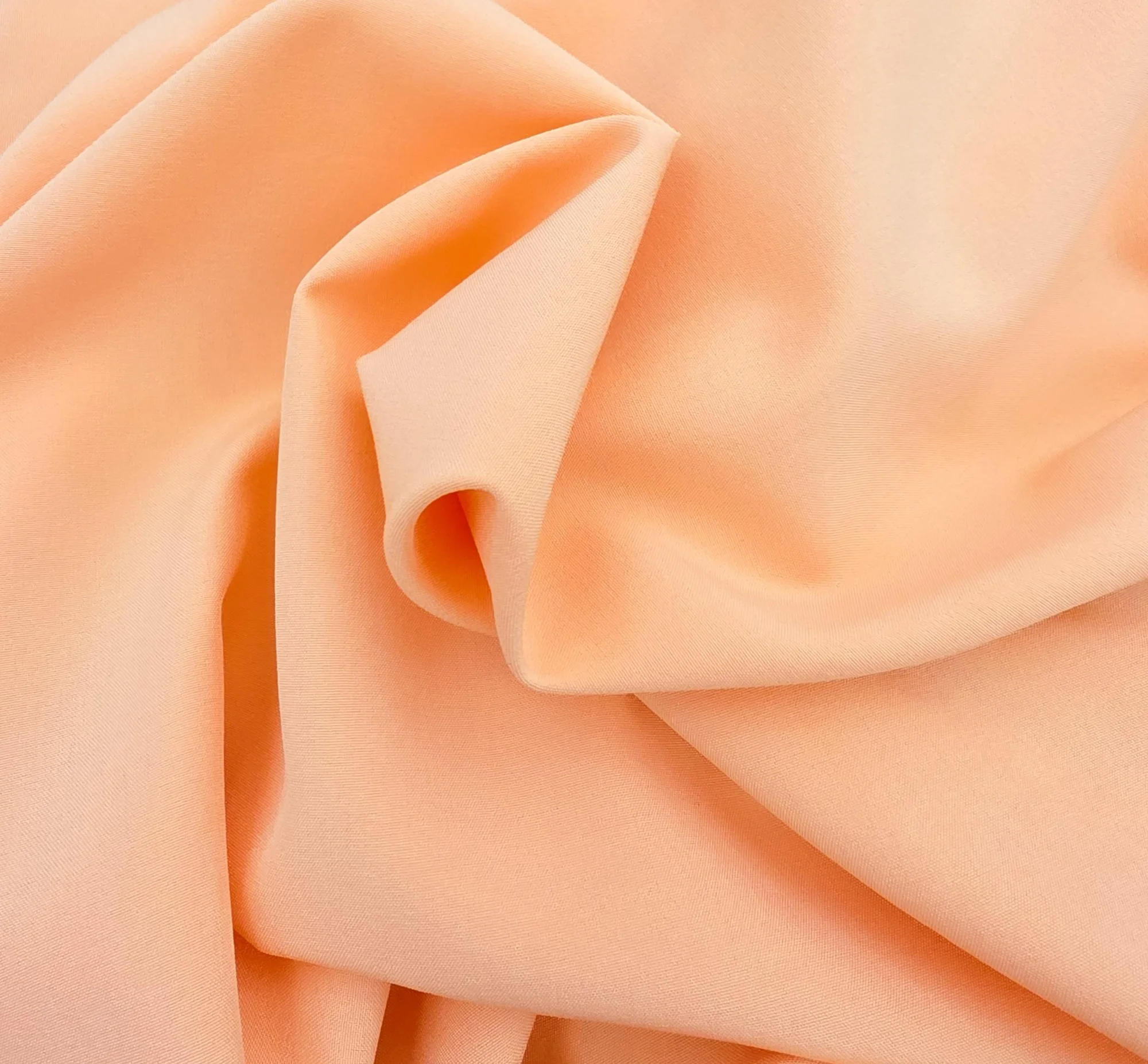 4-way stretch fabric, close up of the drape